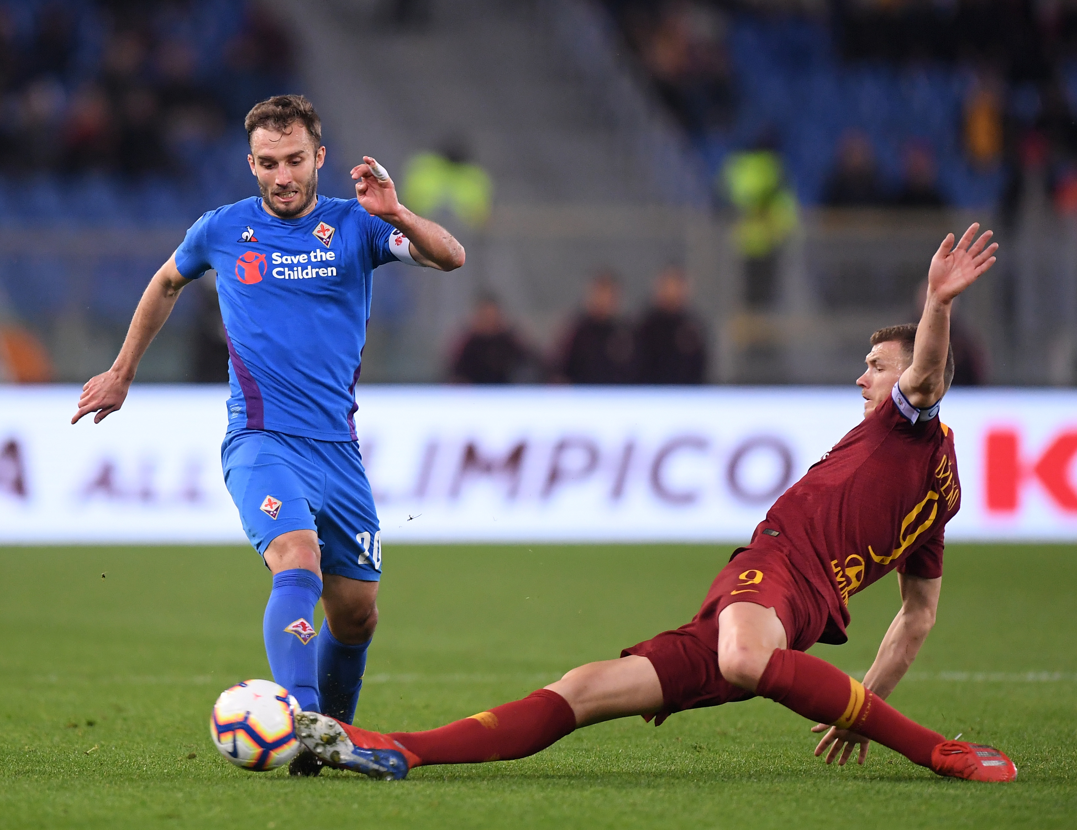 亨利：巴萨不能继续这样防守了，这在当今的足球时代行不通（亨利：巴萨这套防守已过时，放在现代足球里行不通）