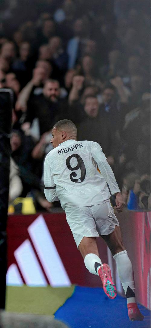 公牛内线受限难挽败局（内线受制，公牛难逃失利）