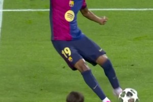 记者：郑智有望接替邵佳一执教青岛西海岸（媒体称郑智或接棒邵佳一执掌青岛西海岸）