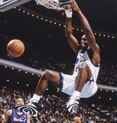 姆巴佩生涯4次对阵利物浦1胜3负，4场比赛仅打进1球（面对利物浦，姆巴佩生涯4战1胜3负，仅收获1球）