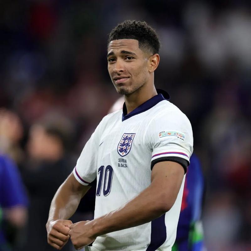 万项：距离理想中的球员还差很多；最后两场比赛不会放松（万项：离理想中的自己仍差很远，余下两战绝不松懈）