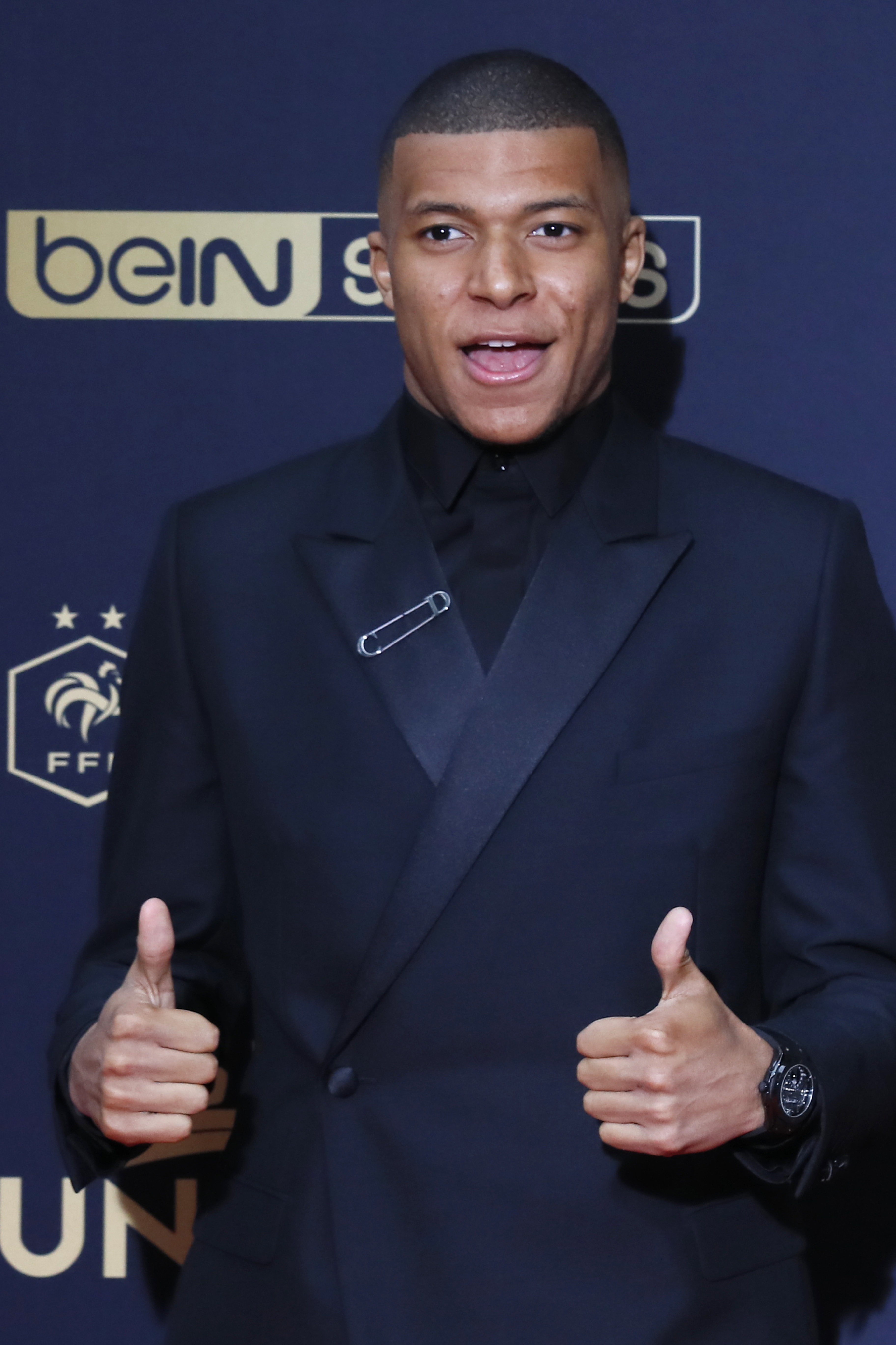 库拉索、苏里南和印尼：本届世预赛为什么有那么多荷兰二队？（世预赛“荷兰二队”扎堆：库拉索、苏里南与印尼为何崛起）