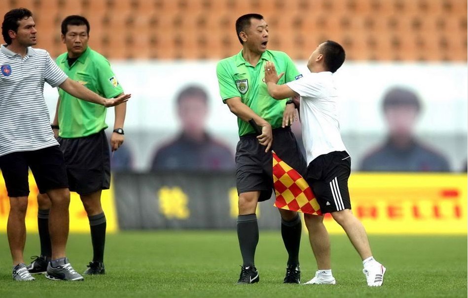 哑火，阿尔瓦雷斯近5场西甲比赛0球0助，近4场仅射门3次（状态低迷：阿尔瓦雷斯近5轮西甲0进球0助攻，近4战仅3次射门）