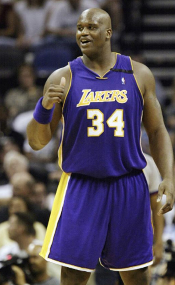 亚特兰大4-0十人热那亚晋级意杯8强，吉姆西蒂、德容恩破门（亚特兰大4-0大胜少一人热那亚挺进意杯八强，吉姆西蒂与德容恩建功）